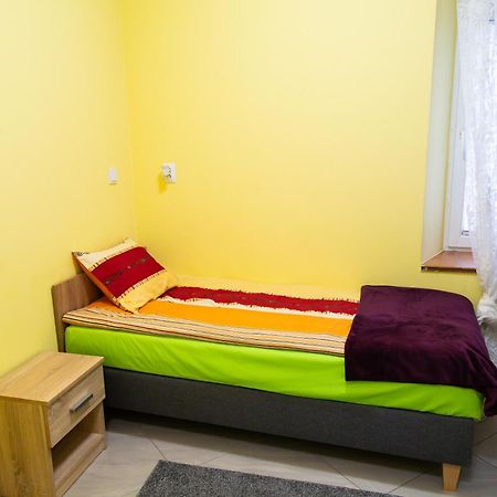 Apartament Przy Rynku Островець-Свентокшиський Екстер'єр фото