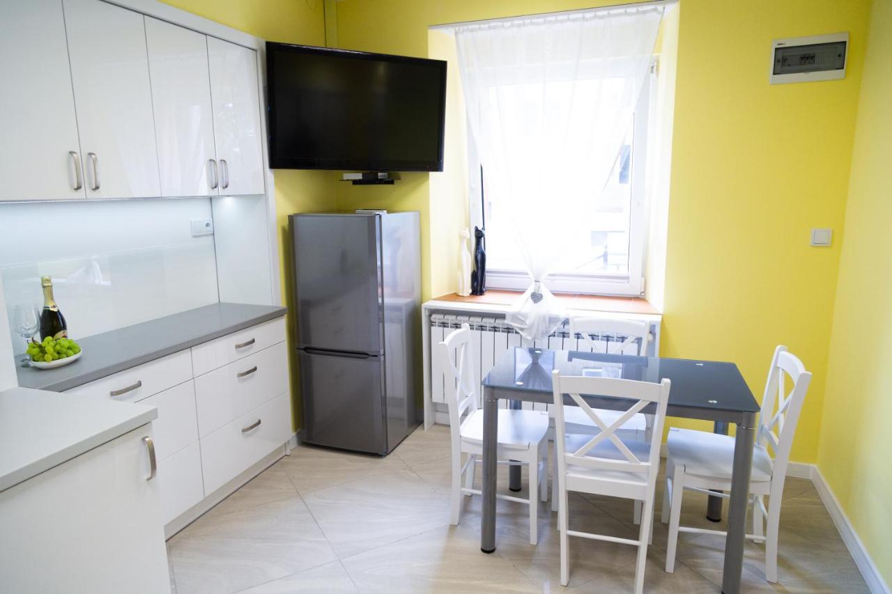 Apartament Przy Rynku Островець-Свентокшиський Екстер'єр фото