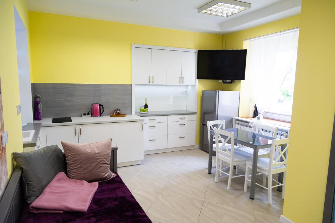 Apartament Przy Rynku Островець-Свентокшиський Екстер'єр фото