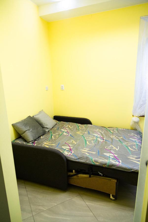 Apartament Przy Rynku Островець-Свентокшиський Екстер'єр фото